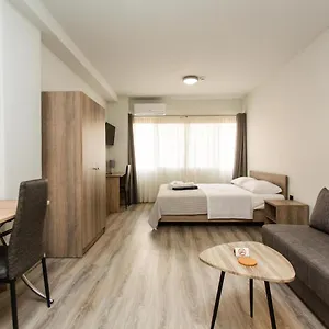 john-central-suites.hotelschalkidiki.net/