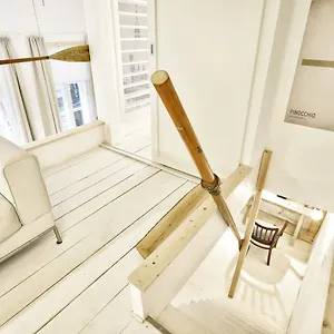 Designer - A10 Apartment