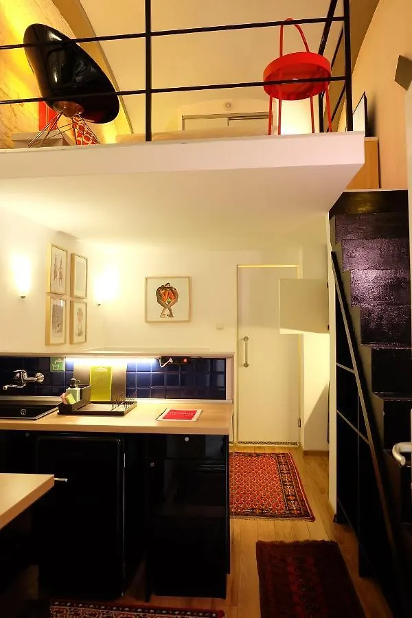 Art & Design Studios Βουδαπέστη 0*,  Ουγγαρία
